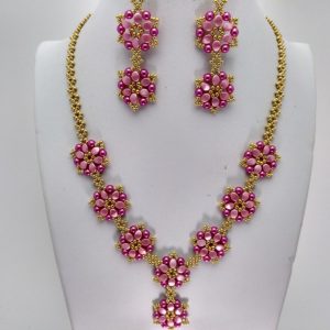 Collar con pendientes radiante