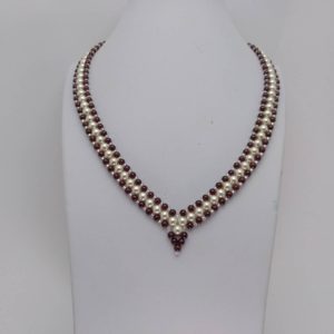 Collar en Perlas con Almandino