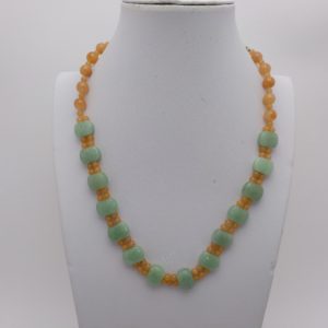 Collar en jade y calcita naranja, "Joyas Unicas"