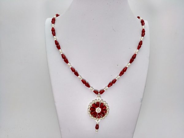 Collar En Lagrimas De Coral Bambu &Quot;Hecho A Mano&Quot;