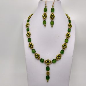 Collar de mujer en perlas "Elegante"