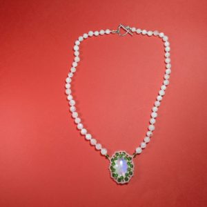 Collar con piedra luna exclusivo