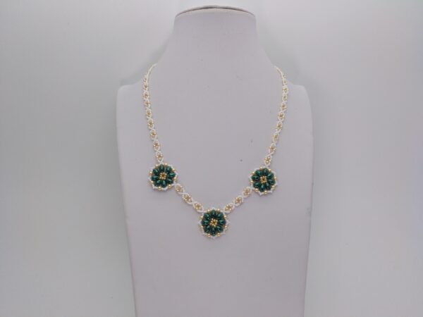 Collares Y Pendientes De Moda